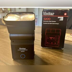 Vintage Vivitar Zoom Thyristor 5200 Flash Original Box Manual Inserts 984467